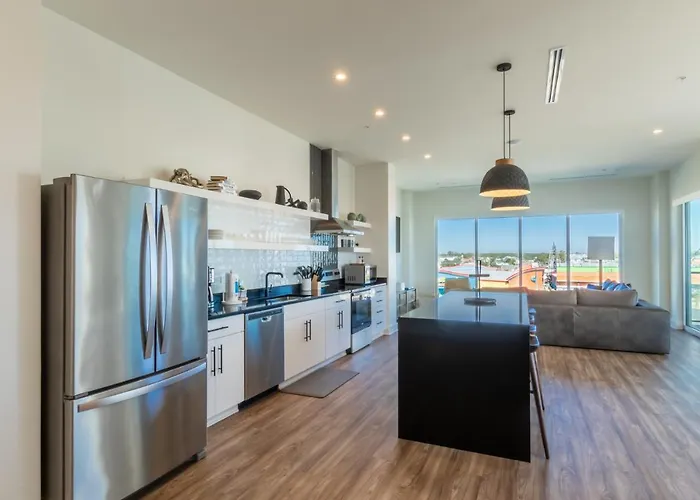 Spectacular 5 Bedroom Luxury With Rooftop Pool Right On The Beach, Next To The Hangout! Holiday home Gulf Shores