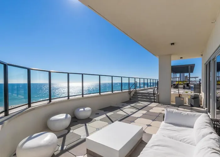 Spectacular 5 Bedroom Luxury With Rooftop Pool Right On The Beach, Next To The Hangout! *