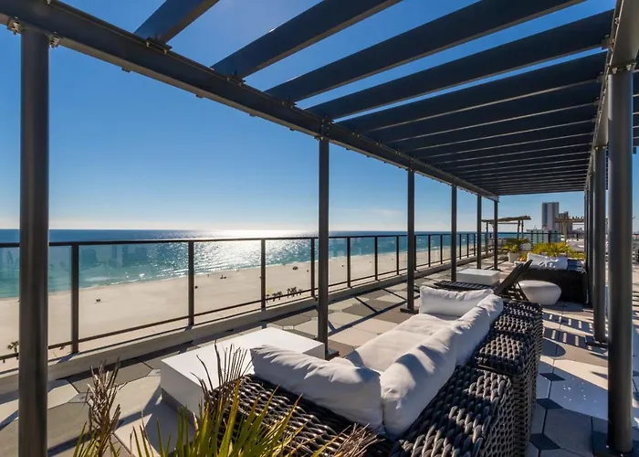 Spectacular 5 Bedroom Luxury With Rooftop Pool Right On The Beach, Next To The Hangout! *