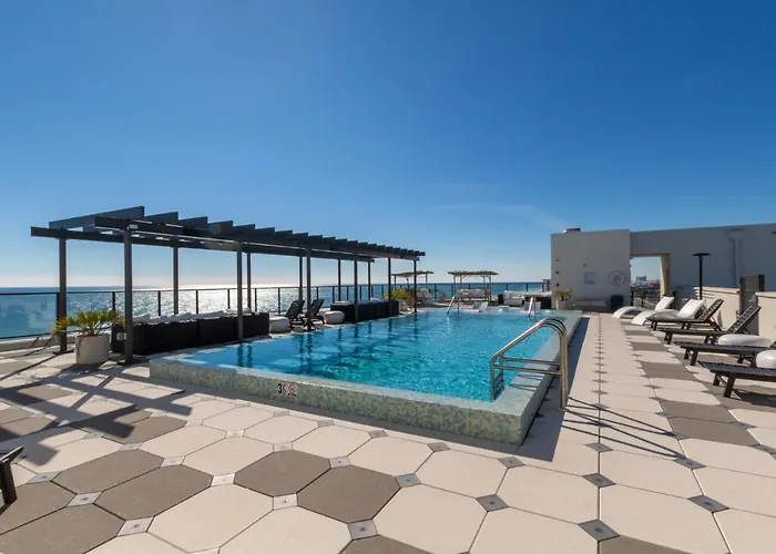 Spectacular 5 Bedroom Luxury With Rooftop Pool Right On The Beach, Next To The Hangout! * Gulf Shores
