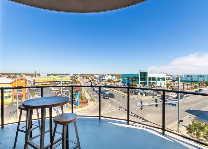Holiday home Spectacular 5 Bedroom Luxury With Rooftop Pool Right On The Beach, Next To The Hangout!