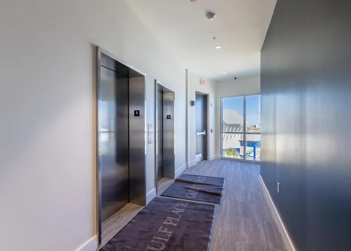 Spectacular 5 Bedroom Luxury With Rooftop Pool Right On The Beach, Next To The Hangout! *