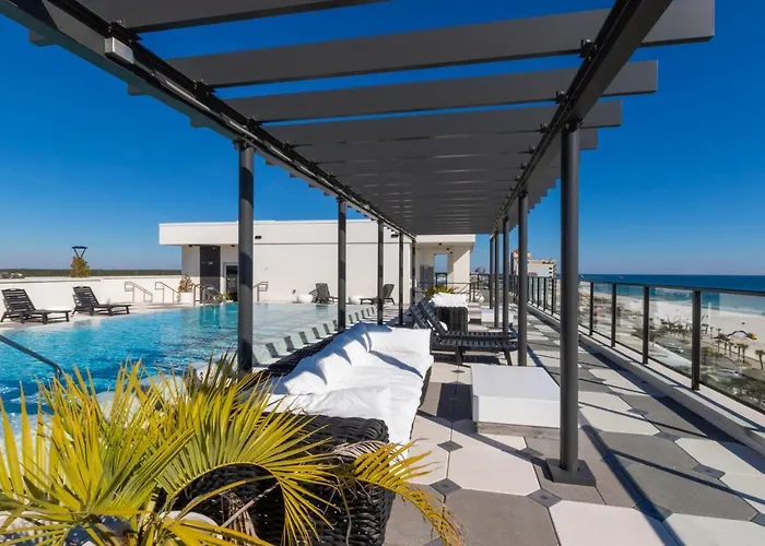 Holiday home Spectacular 5 Bedroom Luxury With Rooftop Pool Right On The Beach, Next To The Hangout! Gulf Shores