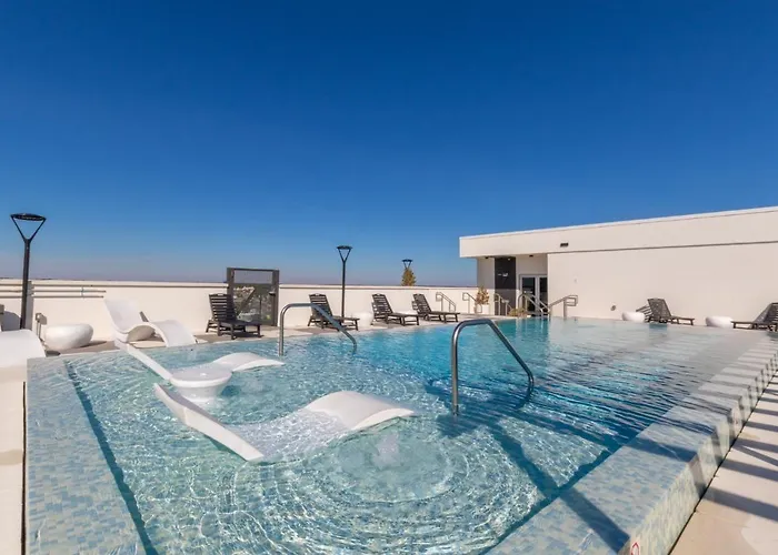 Holiday home Spectacular 5 Bedroom Luxury With Rooftop Pool Right On The Beach, Next To The Hangout! *